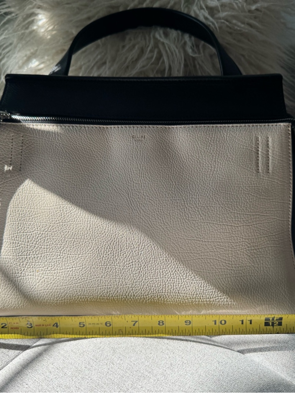 Celine Edge, Phoebe Philo Era logo. 🩷Black and Cream-fits 12x9 laptop!
(Large) - Picture 15 of 17